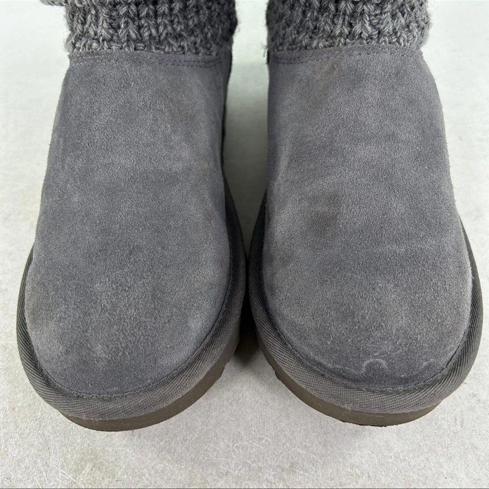 Uggs - Picture 9 of 11